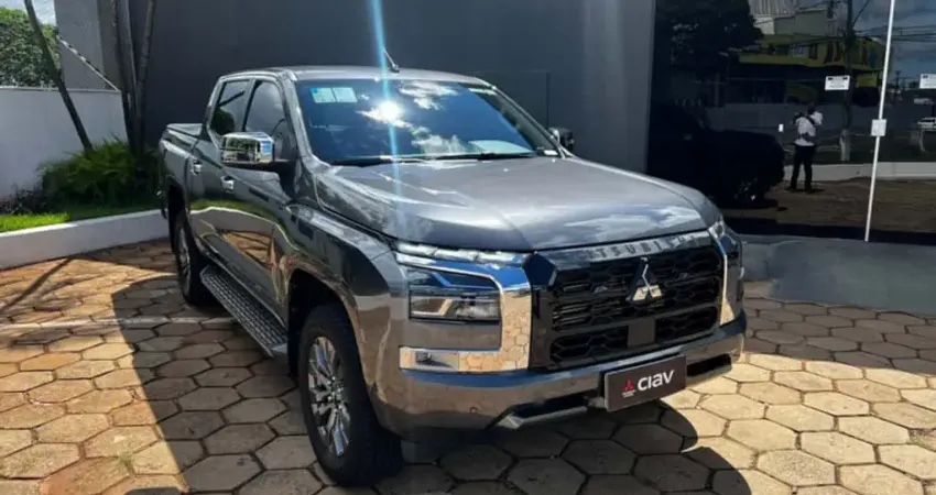 Mitsubishi TRITON 2.4 BITURBO DIESEL CD HPE-S 4X4 AUTOMÁTICO