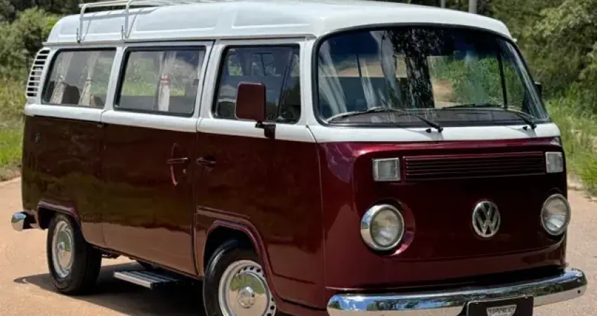 KOMBI 2005 1.6 - TODA PERSONALIZADA, PRONTA PARA VOCÊ QUE SONHA EM MONTAR UM MOTORHOME! 