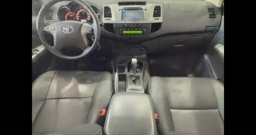 TOYOTA HILUX CD4X4 SRV 2012