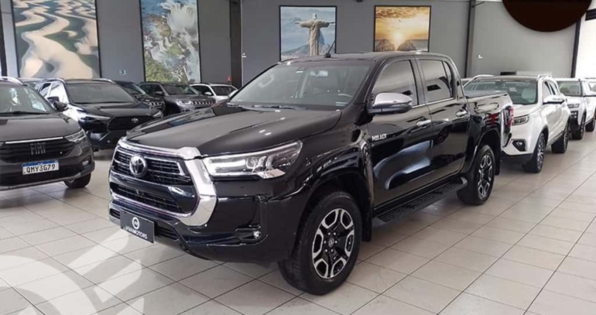 TOYOTA HILUX 2.8 D-4d Turbo CD SRX 4X4 - 2023/2023