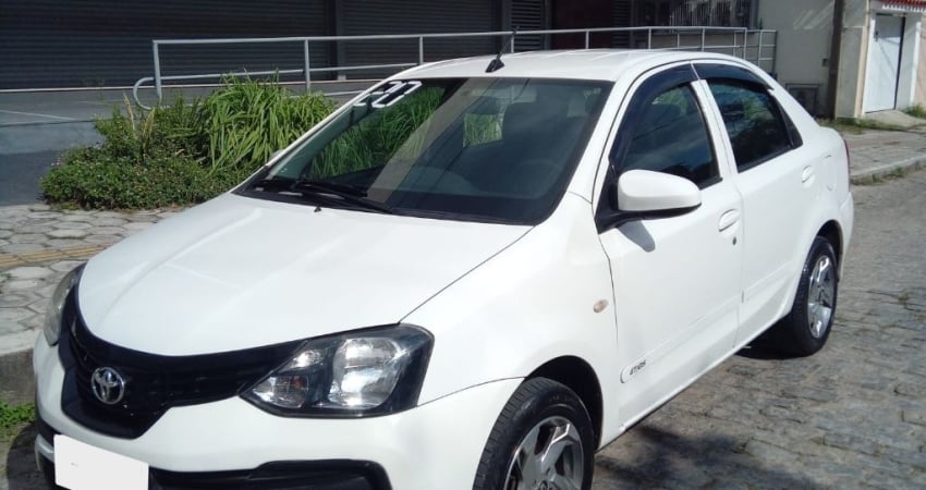 Etios sedan 2020 X 1.5 flex - completo