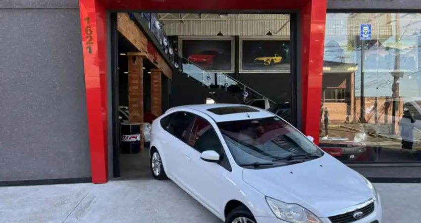 Ford FOCUS 2.0 GHIA 16V GASOLINA 4P AUTOMÁTICO