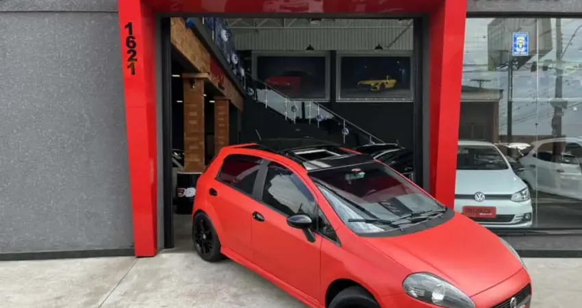 Fiat PUNTO 1.8 SPORTING 16V FLEX 4P MANUAL