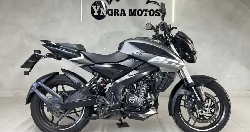 BAJAJ DOMINAR 200