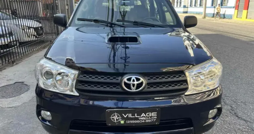 Toyota Hilux sw4 2010 3.0 srv 4x4 7 lugares 16v turbo intercooler diesel 4p automático
