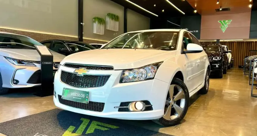 CHEVROLET CRUZE LT HB 2013