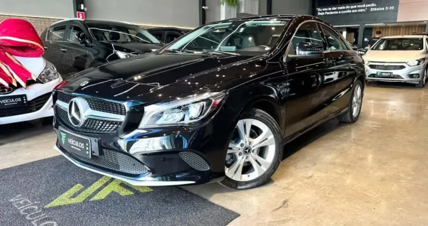 MERCEDES-BENZ CLA180 2019
