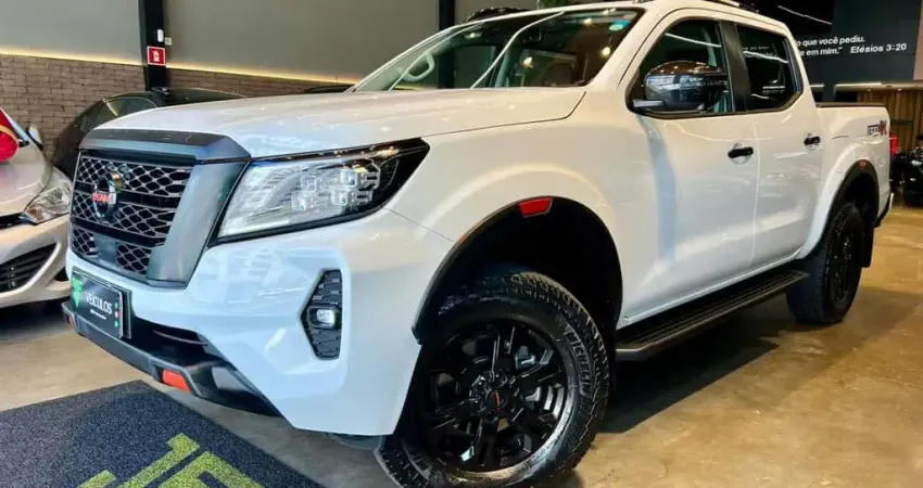 NISSAN FRONTIER PRO4X 2023
