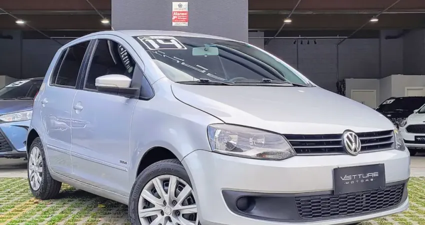 Volkswagen Fox 1.0 8V Trend MI Total Flex Manual - 2013/2014
