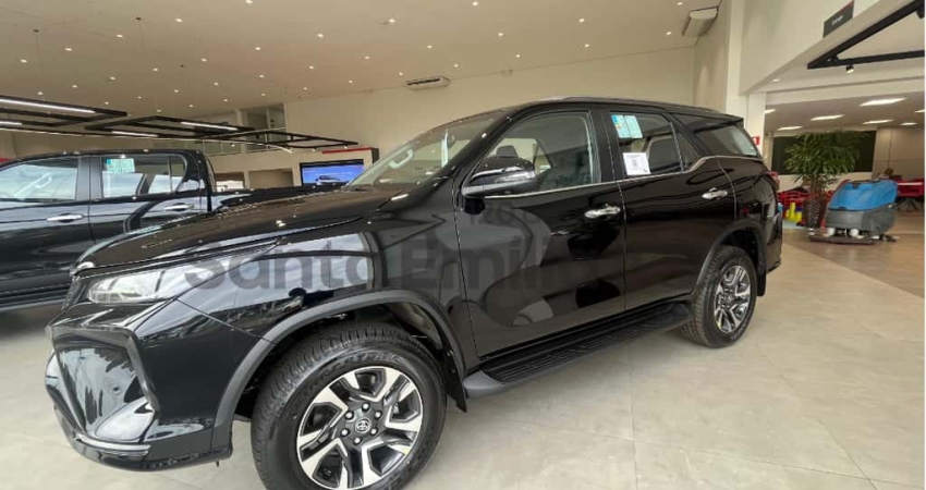 TOYOTA HILUX SW4 2.8 SRX PLATINUM TURBO 4X4 4P