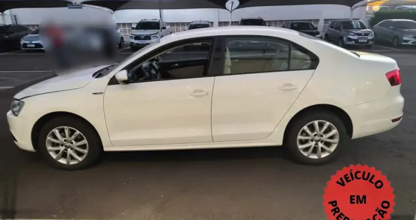 VOLKSWAGEN JETTA 2.0 COMFORTLINE 4P