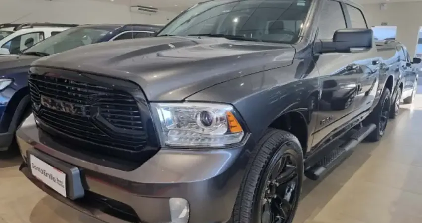 RAM CLASSIC 5.7 LARAMIE NIGHT EDITION 4X4 4P