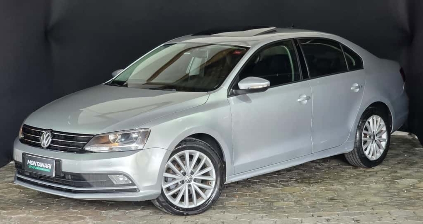 Volkswagen Jetta Comfortline 2.0 T.Flex 8V 4p Tipt.  - Prata - 2015/2016