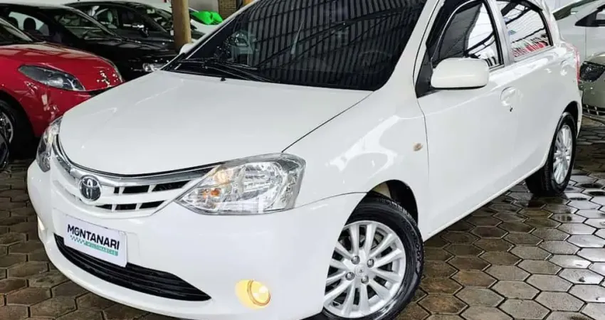 Toyota Etios XLS 1.5 Flex Mec - Branca - 2013/2013