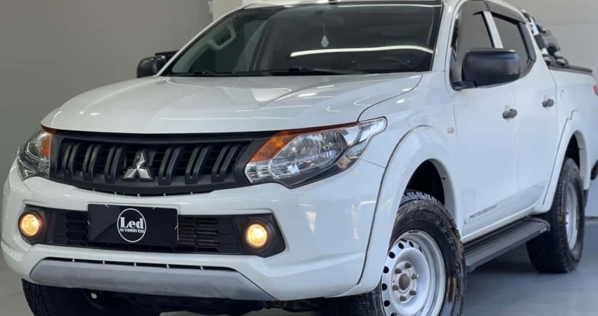 MITSUBISHI L200 TRITON OUTDOOR Tri. Outd. GLX 2.4 CD 4x4 Die. Mec.