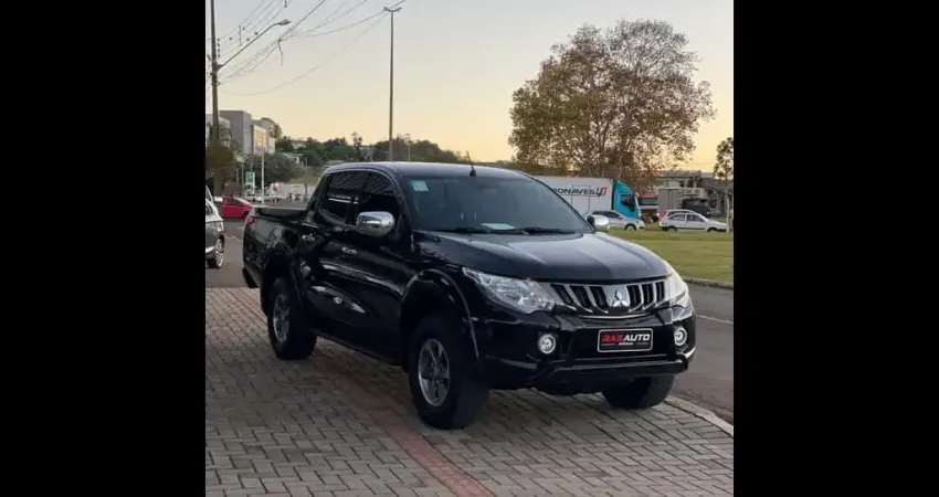 Mitsubishi L200 Triton MITSUBISHI MMC/TRITON SPORT HPE - Preta - 2019/2020