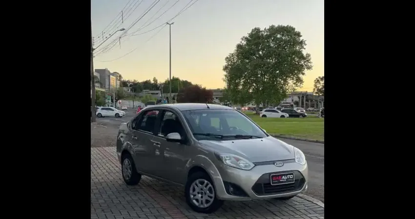 Ford Fiesta 1.6FLEX - Prata - 2012/2013