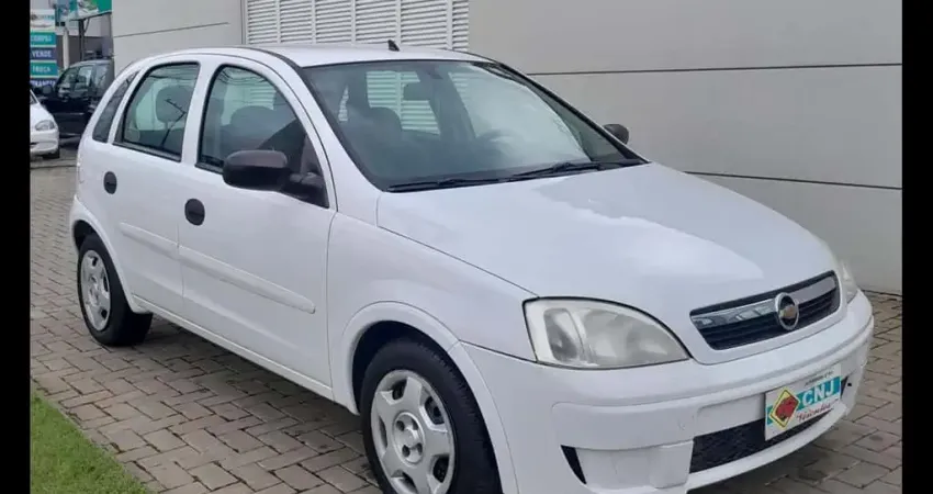 Chevrolet Corsa Hatch Corsa Hat. Maxx 1.4 8V ECONOFLEX 5p  - Branca - 2011/2012