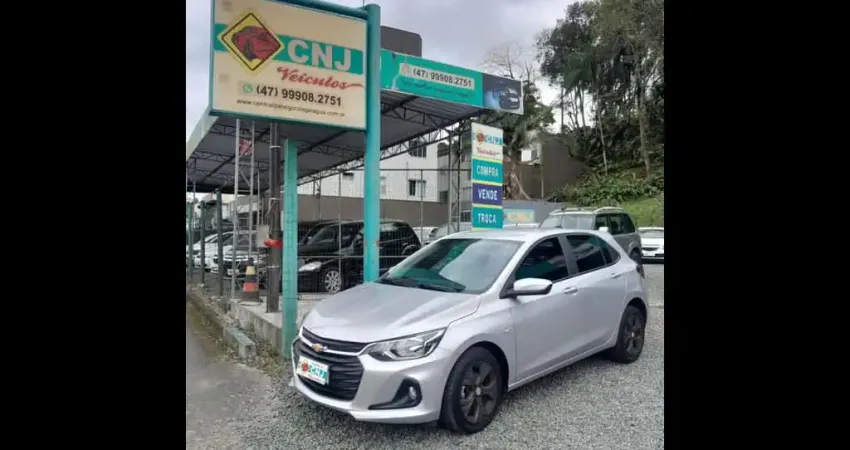 Chevrolet Onix HATCH LT 1.0 12V TB Flex 5p Mec.  - Prata - 2022/2023
