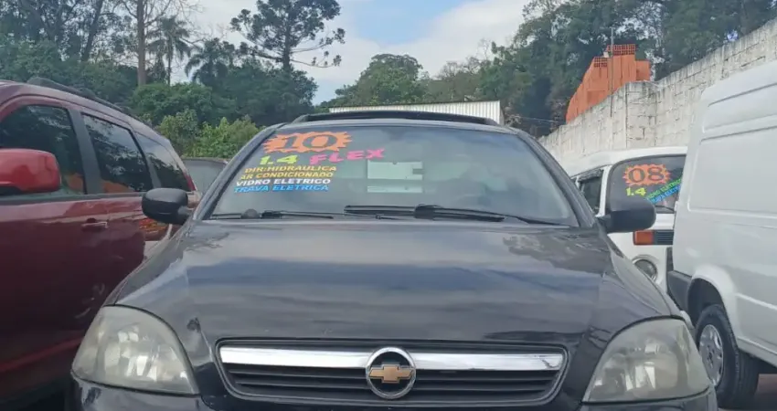 Veículo em ótima conservação de estado. Facilitamos no pagamento.
