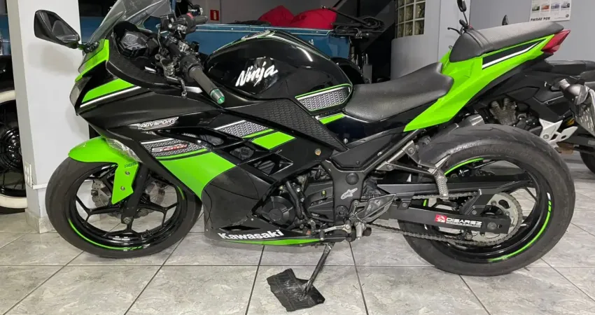 KAWASAKI NINJA 300 ABS - 2016/2017 - 41.085 MIL KM - SEM RESTRIÇÕES 