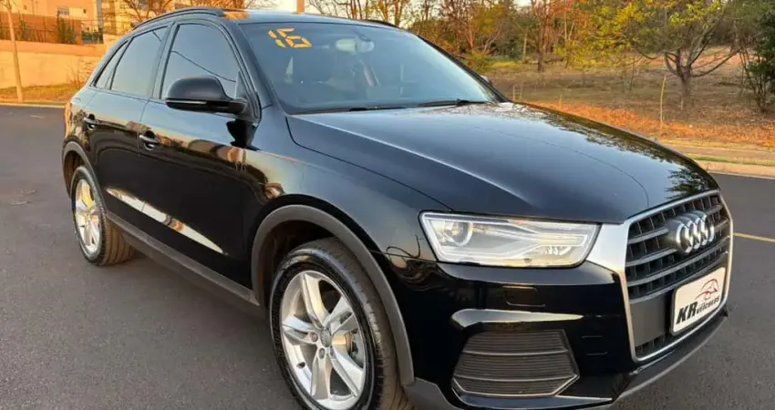 Audi Q3   150CV 1.4T 2016 - Preta - 2015/2016