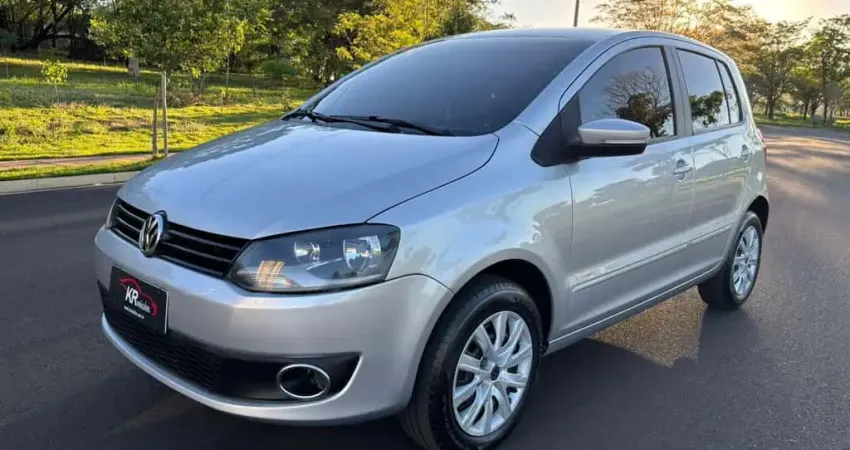 Volkswagen Fox  1.6 GII 2014 - Prata - 2013/2014