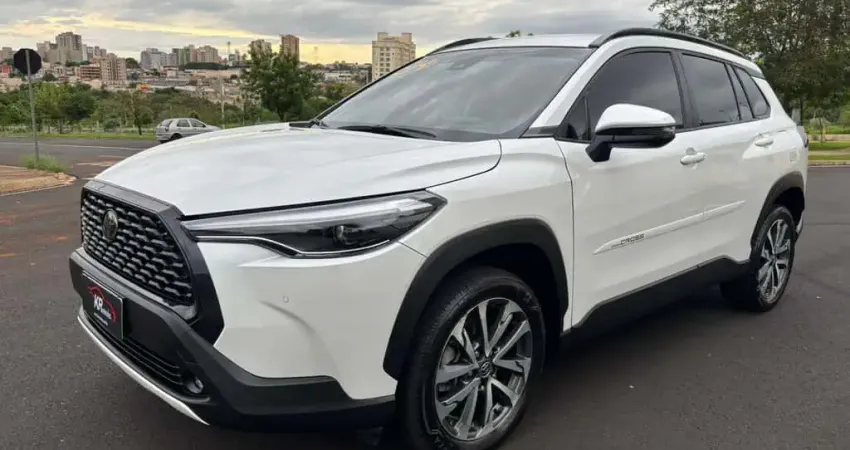 Toyota Corolla Cross XRE 2024 - Branca - 2023/2024