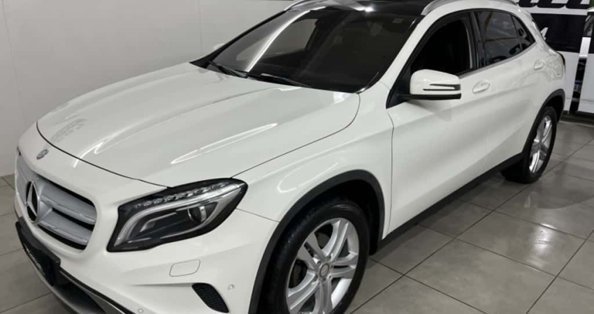 Mercedes-Benz GLA 200 1.6 CGI ADVANCE 16V TURBO FLEX 4P AUTOMÁTICO