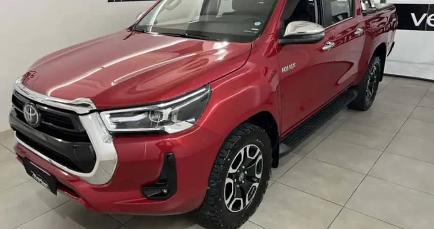 Toyota HILUX 2.8 D-4D TURBO DIESEL CD SRX 4X4 AUTOMÁTICO