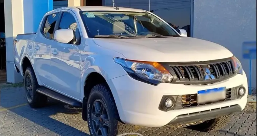 Mitsubishi L200 TRITON 2.4 16V TURBO DIESEL SPORT GL CD 4P 4X4 MANUAL