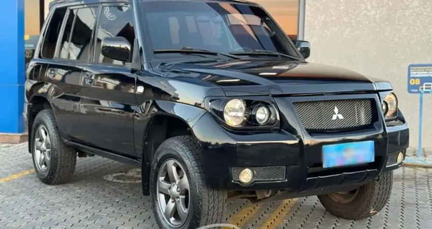 Mitsubishi PAJERO TR4 2.0 4X4 16V 140CV FLEX 4P AUTOMÁTICO