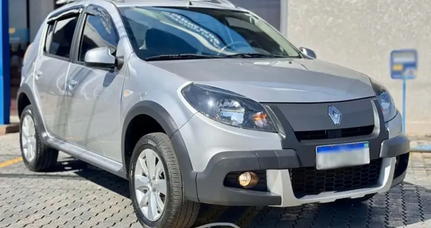 Renault SANDERO 1.6 STEPWAY 8V FLEX 4P MANUAL