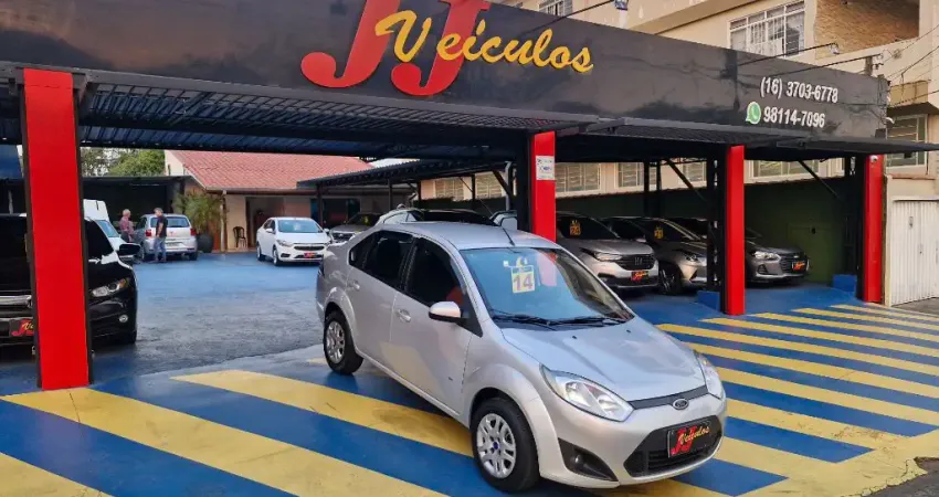 FIESTA SEDAN 1.6 SE 2014 PRATA 
