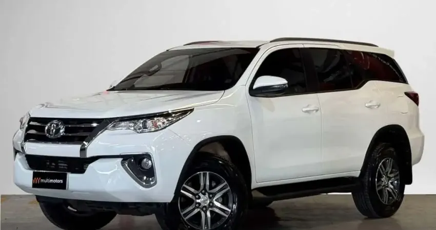 Toyota Hilux SW4 SR 4x2 2.7/ 2.7 Flex 16V Aut.  - Branca - 2017/2018