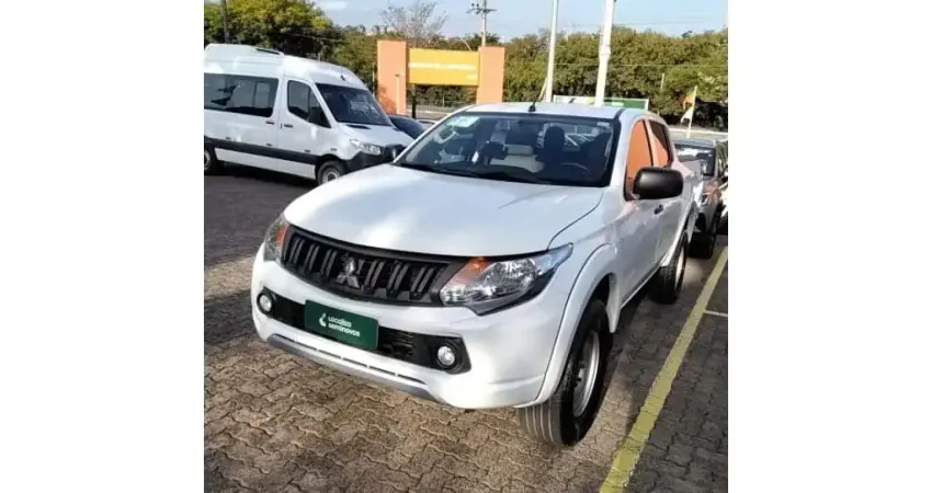 Mitsubishi L200 triton 2023 2.4 16v turbo diesel gl cd 4x4 manual