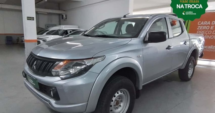 Mitsubishi L200 triton 2023 2.4 16v turbo diesel gl cd 4x4 manual