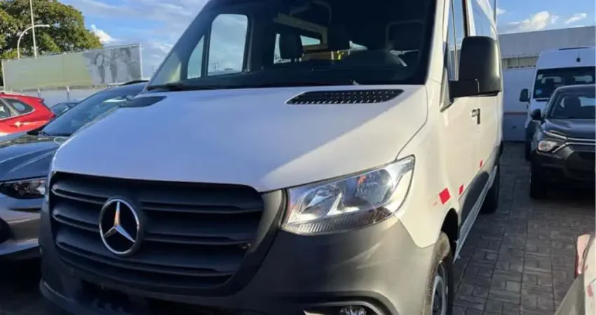 Mercedes-benz Sprinter 2024 2.0 cdi diesel van 417 ta longo 16l manual