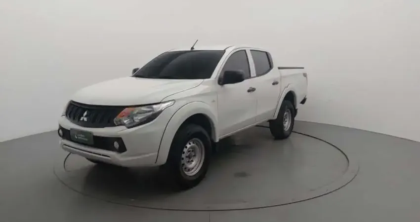 Mitsubishi L200 triton 2023 2.4 16v turbo diesel gl cd 4x4 manual