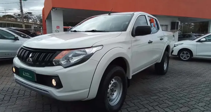 Mitsubishi L200 triton 2023 2.4 16v turbo diesel gl cd 4x4 manual