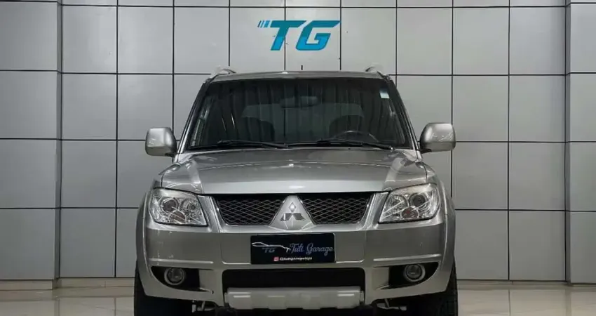 Mitsubishi Pajero TR4 2.0 4X2 16V 140CV FLEX 4P AUTOMÁTICO - Prata - 2012/2013