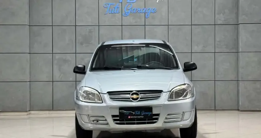 Chevrolet Prisma  Sed. Maxx/ LT 1.4 8V ECONOF. 4p  - Prata - 2008/2009