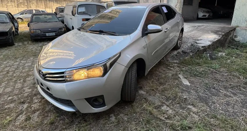 TOYOTA COROLLA XEI20FLEX 2015 SAO PAULO-SP Ano/Mod: 2014/2015 Cor: Prata