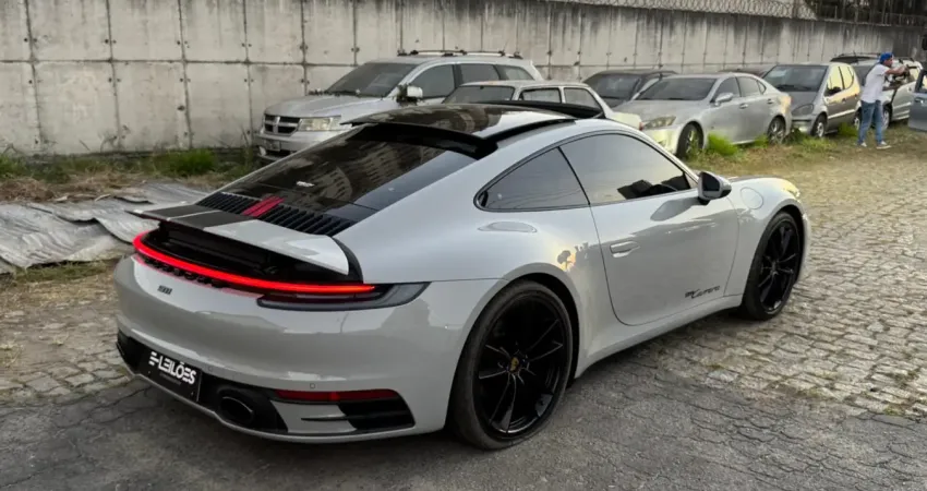 I PORSCHE 2020 SAO PAULO-SP Ano/Mod: 2019/2020 Cor: Cinza.