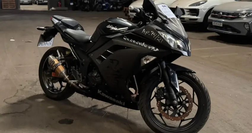KAWASAKI NINJA 300 2015 PAULINIA-SP Ano/Mod: 2015/2015 Cor: Preto