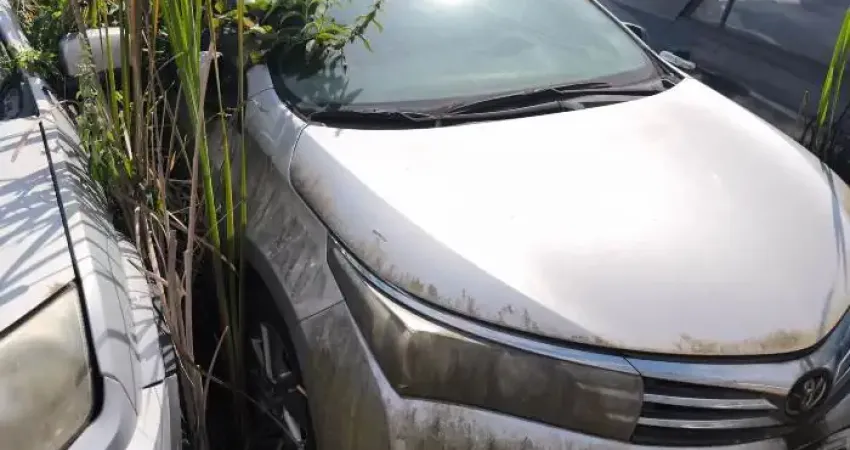 TOYOTA COROLLA XEI20FLEX SAO PAULO-SP Ano/Mod: 2014/2015 Cor: Prata