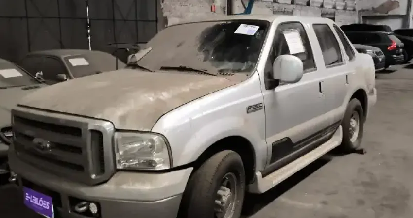 FORD F250 TRV TROPICLASS CASCAVEL-PR Ano/Mod: 2004/2004 Cor: Prata