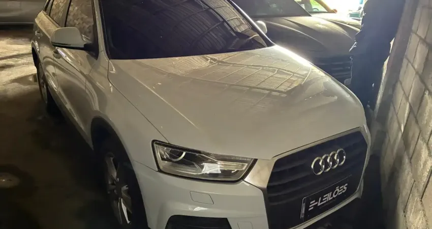 AUDI Q3 1.4TFSI,Na Cor Branca , Gasolina Ano/Mod: 2016/2017