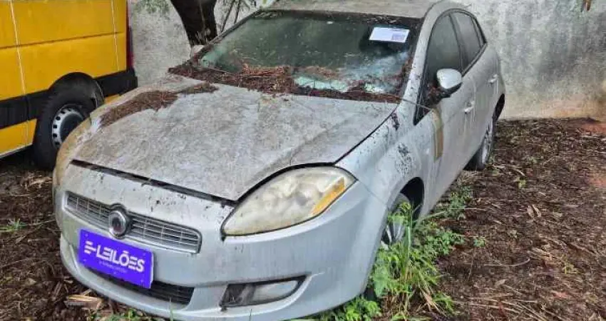 FIAT BRAVO ESSENCE 18 SOROCABA-SP Ano/Mod: 2011/2012 Cor: Prata