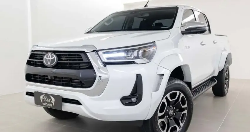 Toyota Hilux 2.8 TURBO DIESEL CD SRX PLUS 4X4  - Branca - 2023/2024